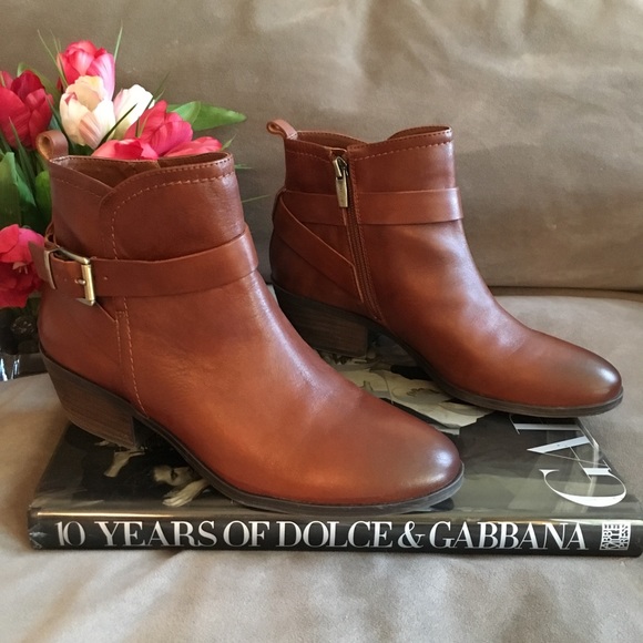 Vince Camuto Shoes - NWOT Vince Camuto Boots